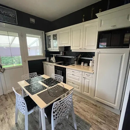 Charmante Maison 3 *